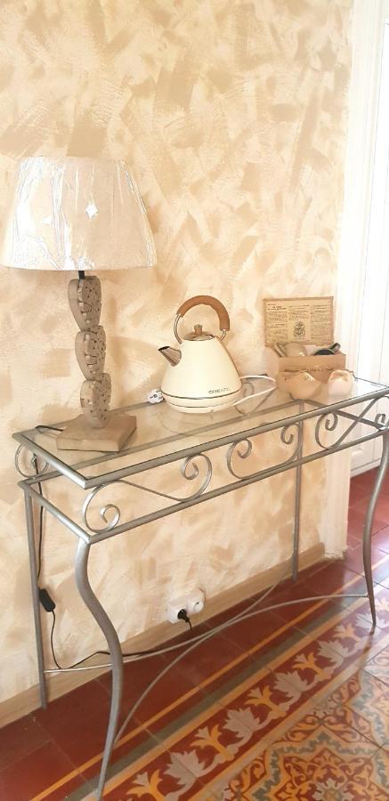 Chez Dedou Et Madou Bed & Breakfast Florensac Exterior foto